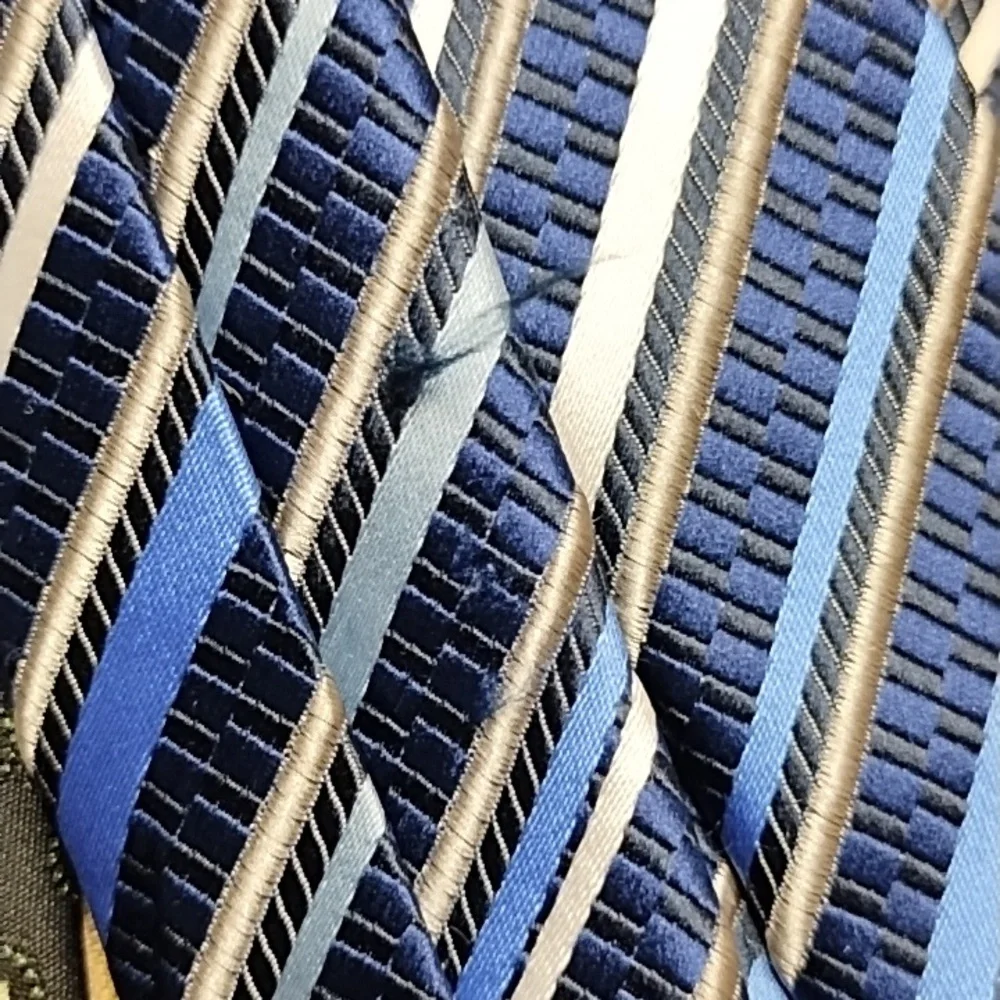 Four ties. - Picture 8 of 11